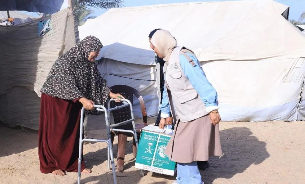 بالصور.. “مركز الملك سلمان” يواصل عطاءه الإنساني في رفح جنوب غزة