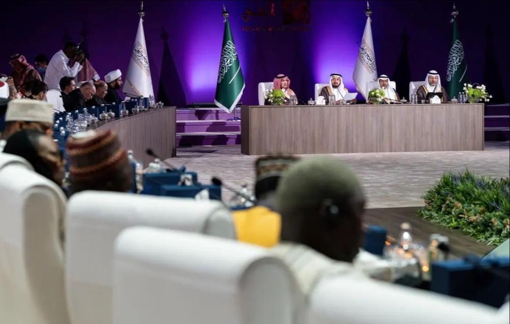 وزير الحج يطلق حزمة تنظيمية جديدة لضمان جودة خدمات ضيوف الرحمن