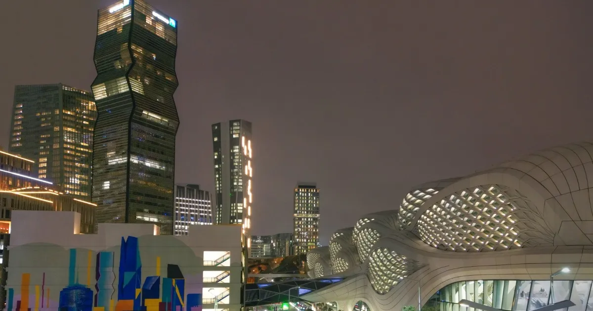 مايكروسوفت تكمل إنشاء 3 مناطق إتاحة بمراكز “أزور” في السعودية