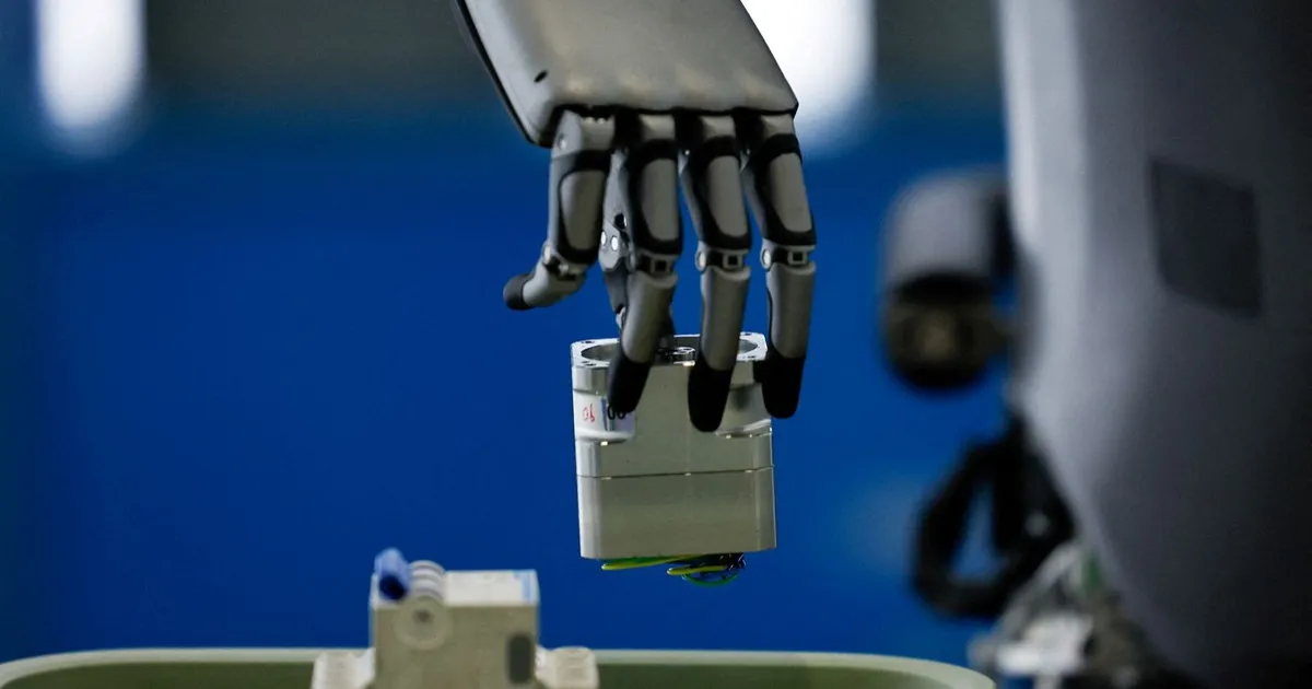 الصين تستعد لتنظيم الحركة على حدودها مع فيتنام بالروبوتات الذكية