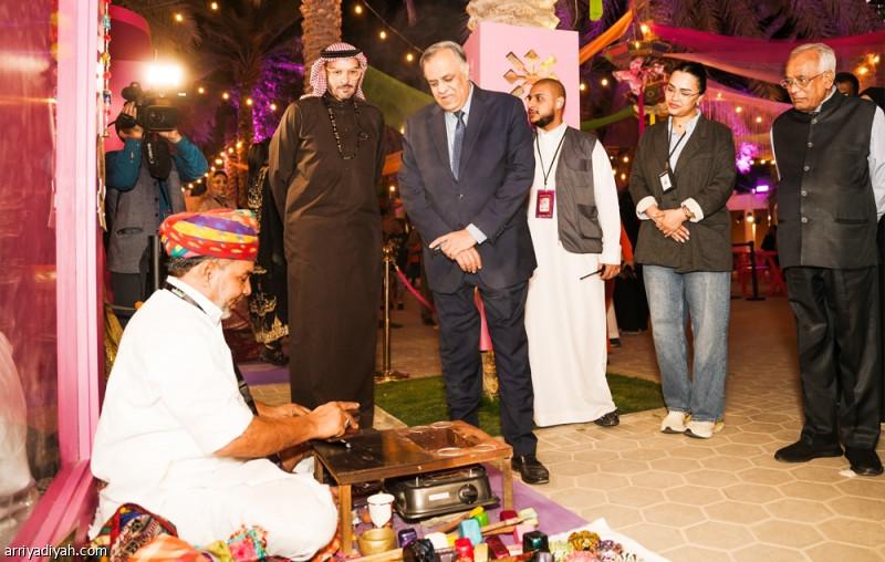 السفير الهندي يزور «انسجام عالمي 2»