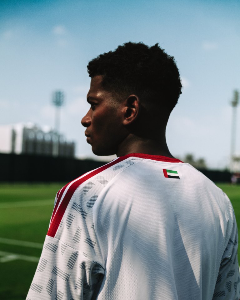 أديداس تكشف عن الأطقم الأساسية الرسمية لمنتخبات السعودية وقطر والإمارات والجزائر قبل كأس العالم