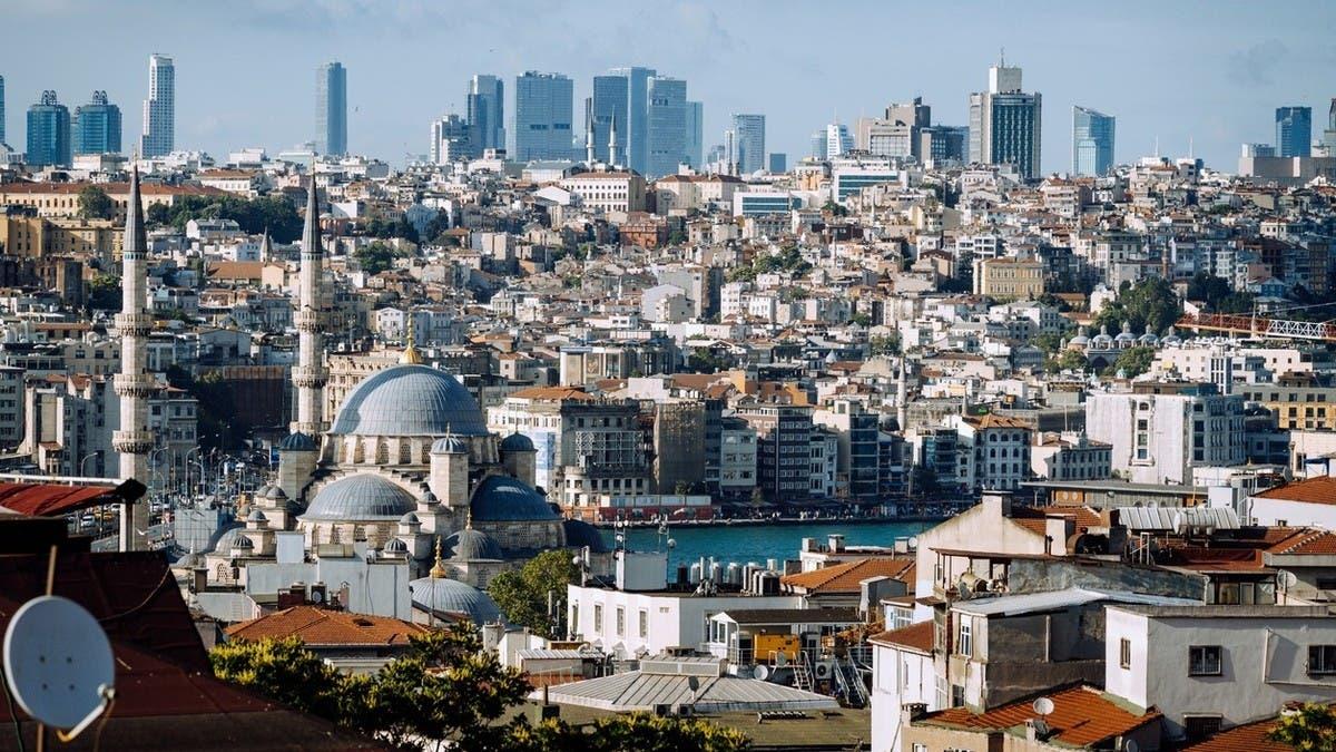 عطلة تحولت كابوساً في إسطنبول.. إغلاق فندق بعد وفاة أم وطفليها