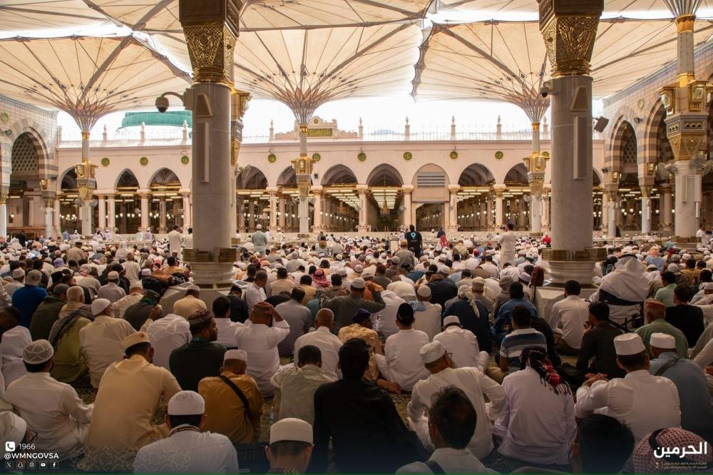 “الشؤون الدينية” بالمسجد النبوي تنفّذ برامج توعوية للزائرات