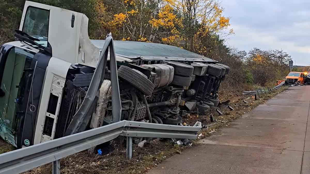 015a1f2e 7a10 4c9d b8f5 5abca8a240fe file.jpg