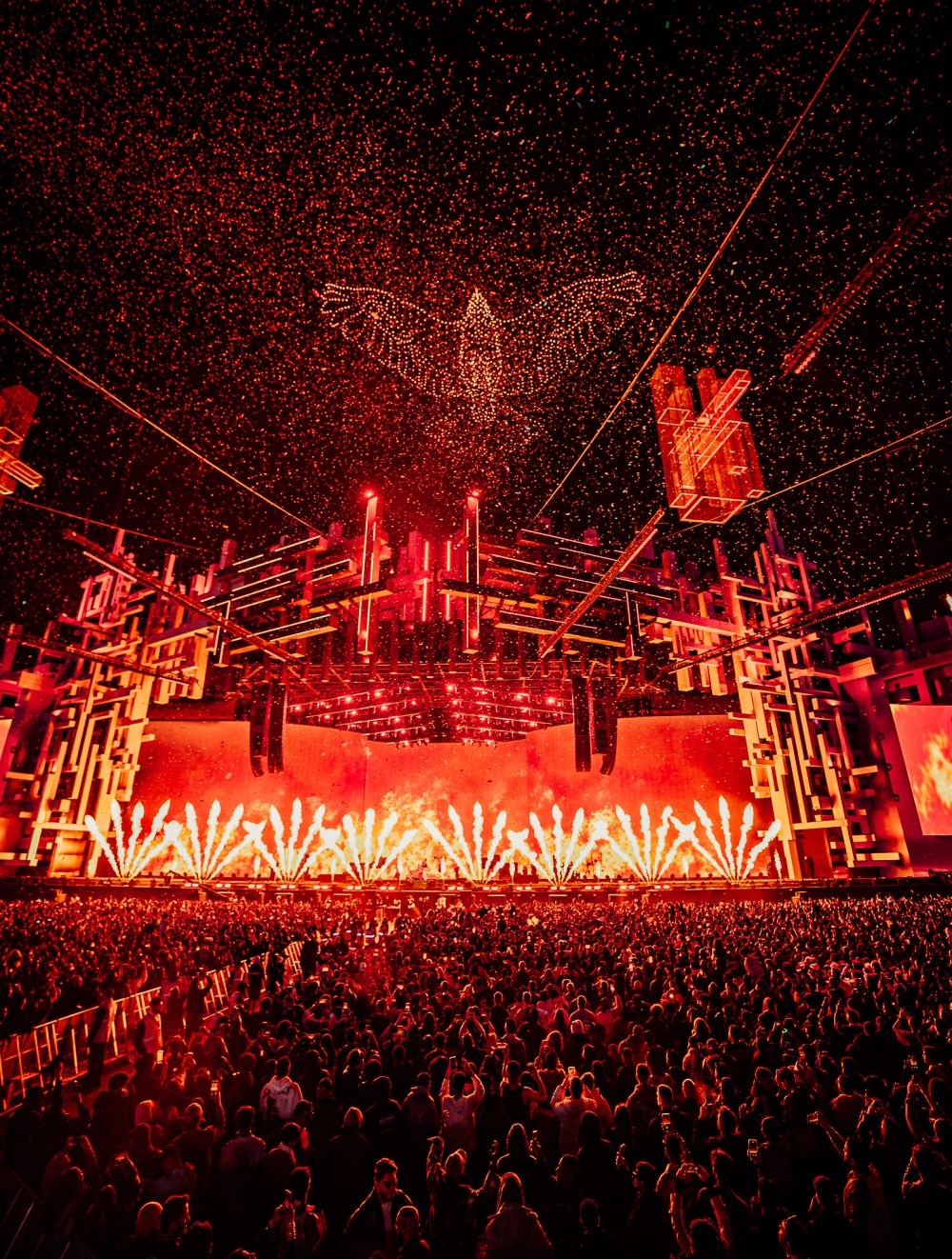 بمشاركة أكثر من 250 فنانًا عالميًا و بحضور مئات الآلاف ختام مبهر لمهرجان ساوندستورم 2025