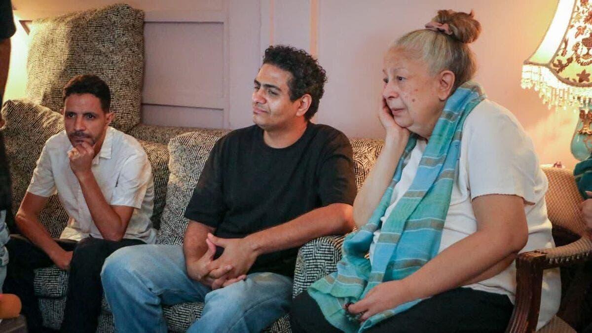 قبل وفاتها بأيام.. سمية الألفي “ودعت” نجلها في موقع التصوير