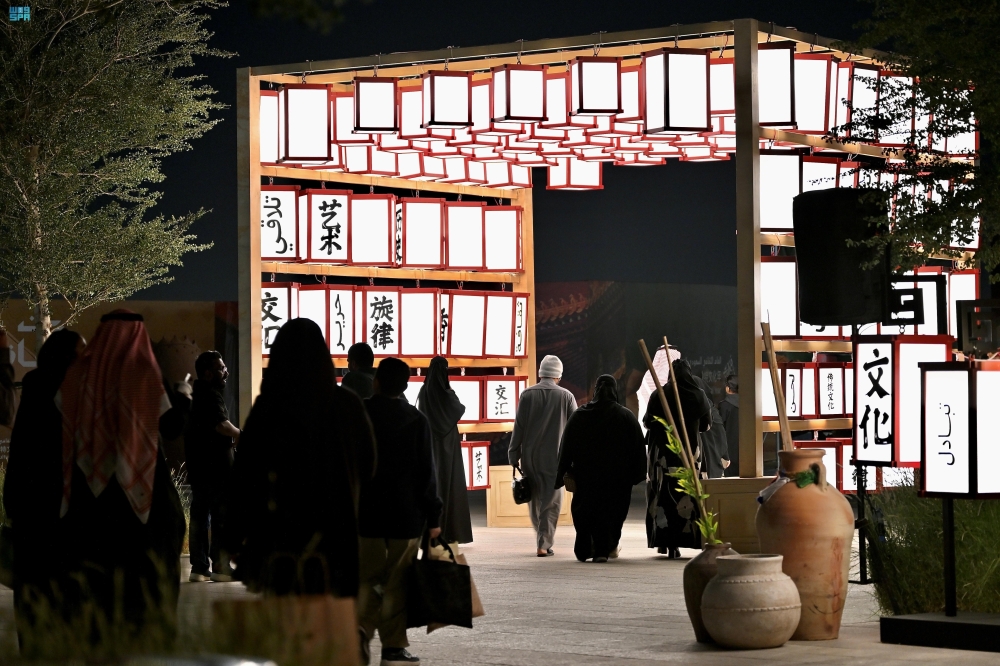 الرياض.. مهرجان “بين ثقافتين” يجسد التلاقي السعودي الصيني