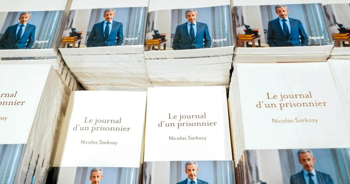 ثلاثة أسابيع في السجن جعلت من ساركوزي كاتباً تراجيدياً
