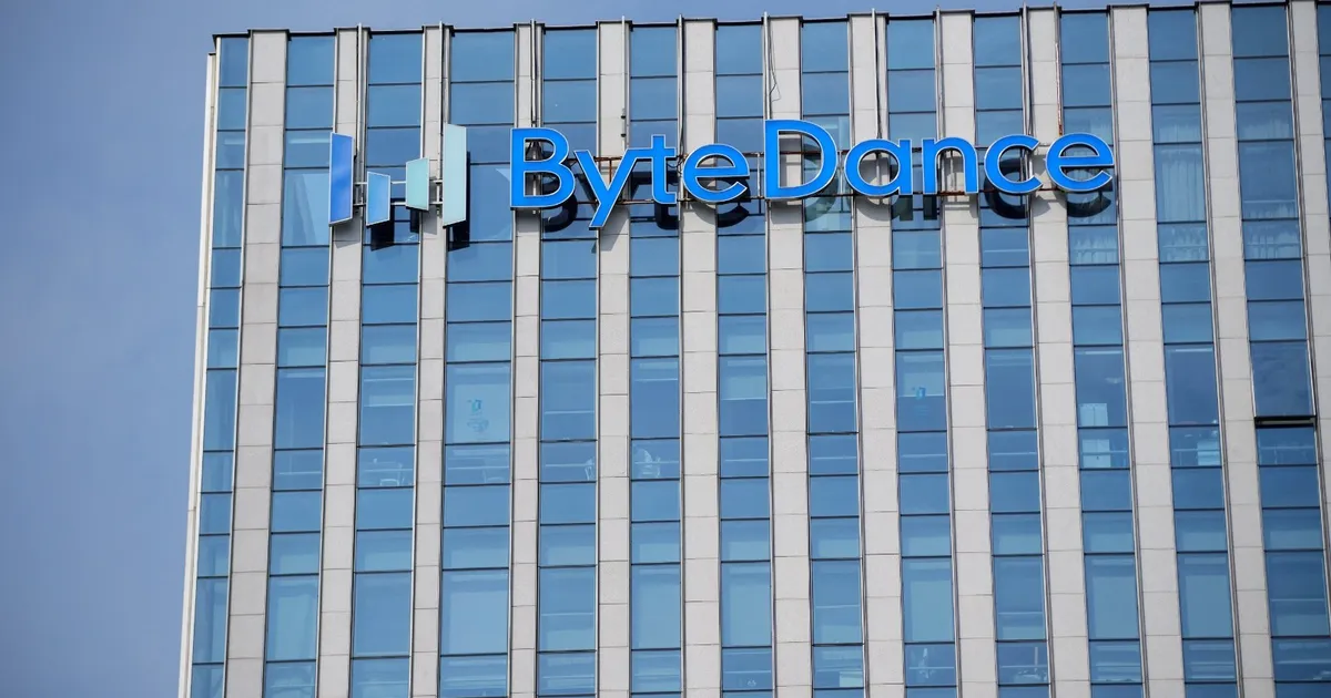 “بايت دانس” تطرح مساعداً صوتياً يستخدم الذكاء الاصطناعي بهاتف صيني