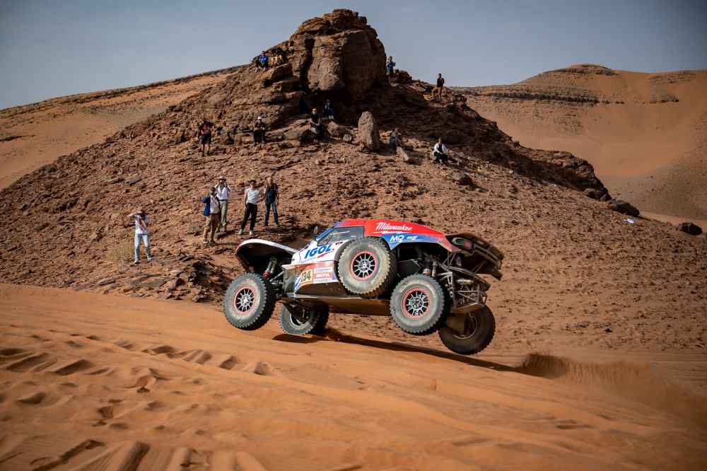 في ثاني مراحل رالي داكار السعودية.. الراجحي يحصد المركز الثالث في المرحلة الثانية.. والعطية يتصدر الترتيب العام