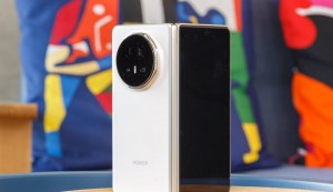 Honor Magic V6 يحطم الأرقام القياسية بأكبر بطارية في عالم الهواتف القابلة للطي