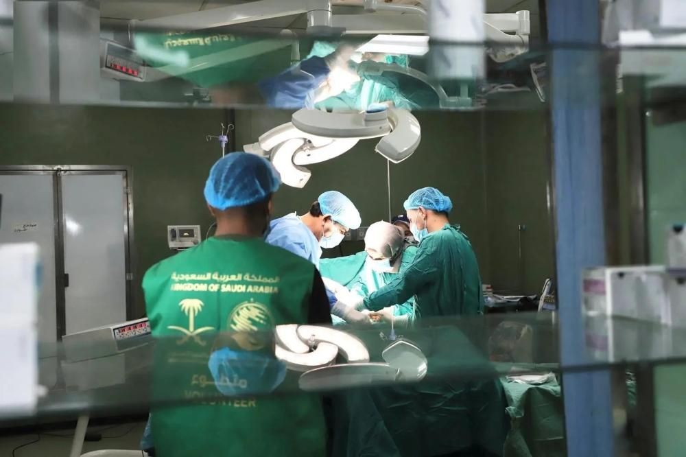 فريق “الملك سلمان للإغاثة” يجري 50 جراحة عظام في غزة
