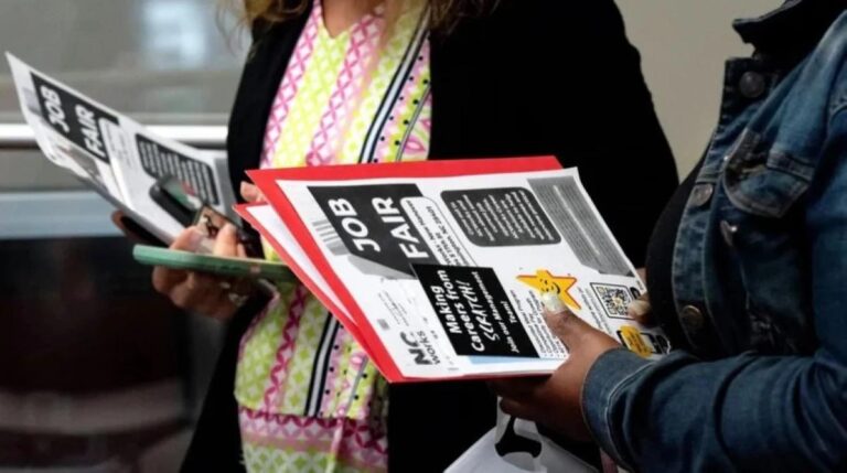 53f0f0d2 5ba4 4e07 9b72 3bc33db6e32f file.jpg