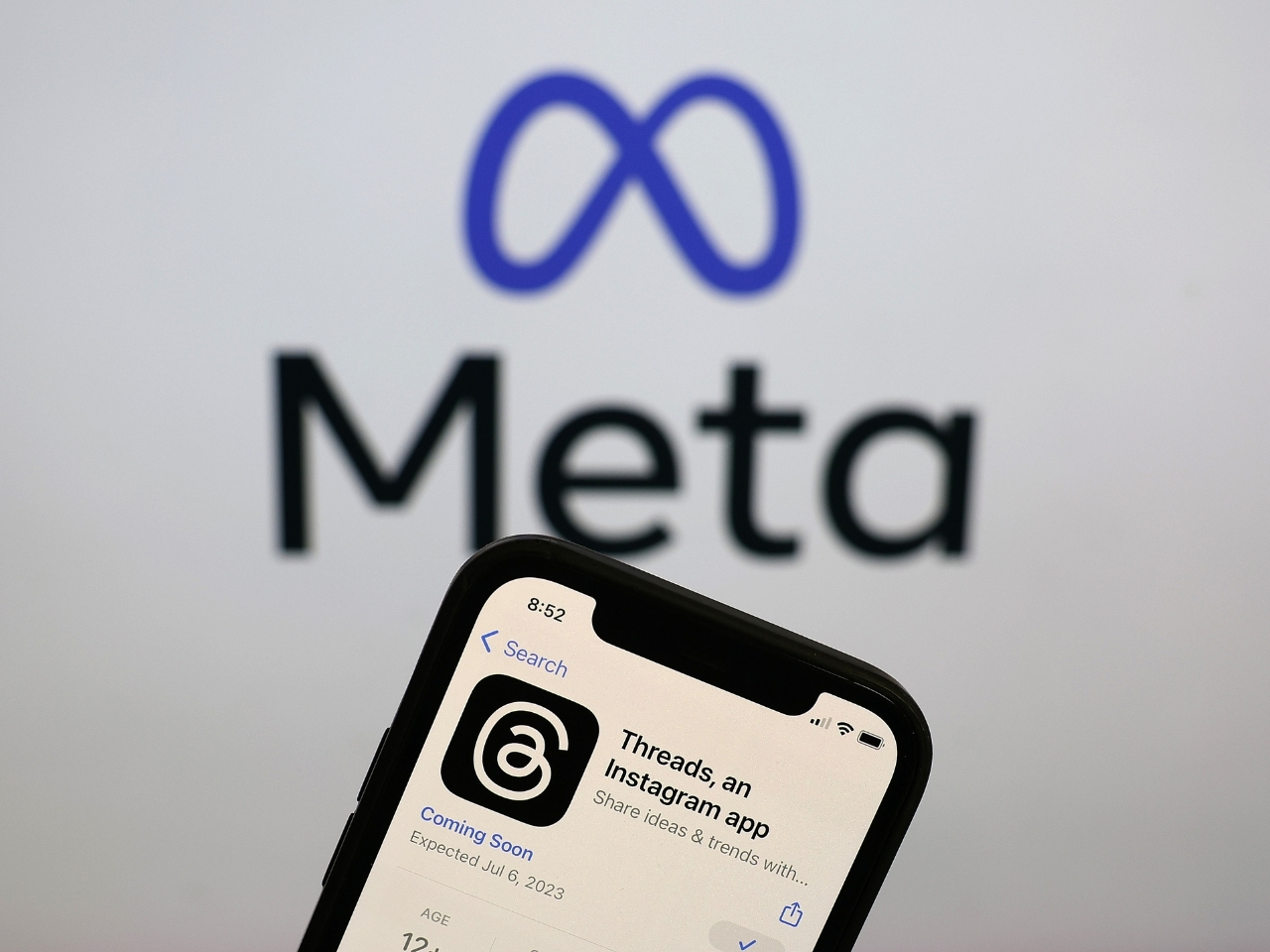 ثريدز تتفوق على X على الهواتف الذكية… لكن الفجوة لا تزال واسعة