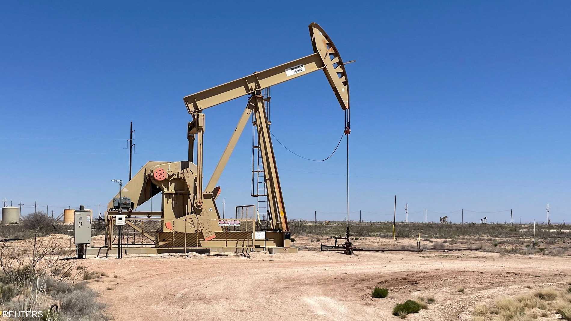 النفط يسجل أكبر انخفاض سنوي منذ عام 2020