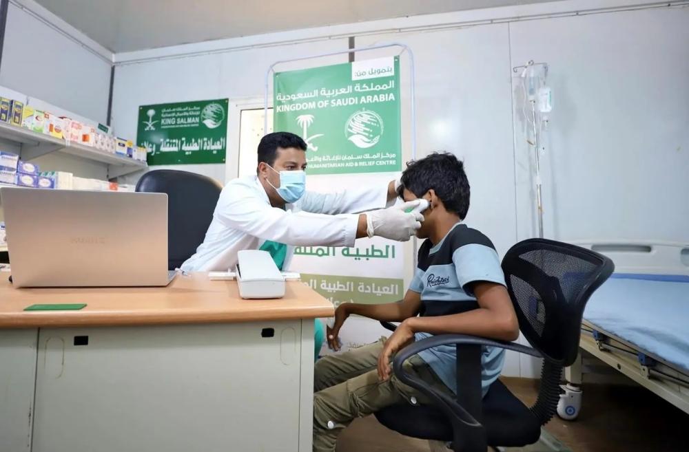 عيادات “الملك سلمان للإغاثة” تقدم خدماتها لـ 71 مستفيدًا بمخيم وعلان في حجة