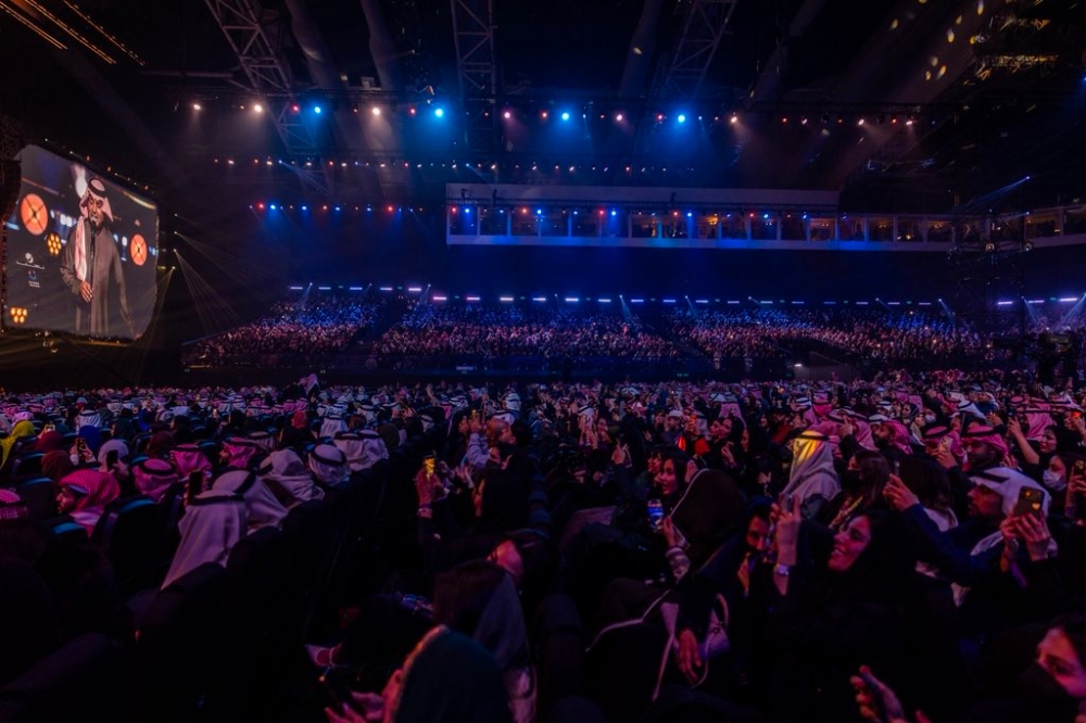 حضور كبير بعودة استثنائية.. راشد الماجد يشعل حماس جمهور الرياض