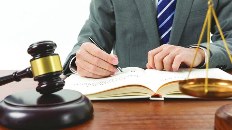 «المعاملات المدنية» يعيد تنظيم التصرفات والعقود.. ويجيز جمع الدية والتعويض