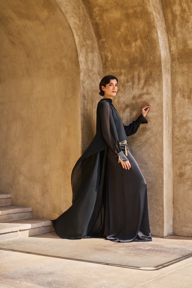 إليزابيتا فرانكي تكشف عن مجموعة لونا دورو