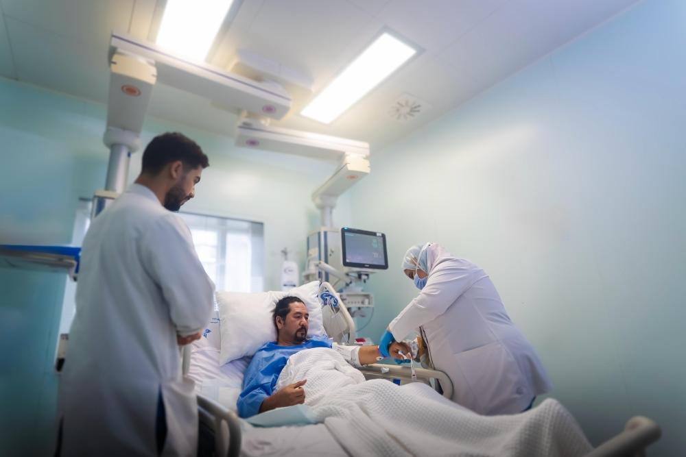 تدخل عاجل يعيد النبض لمريض خمسيني بعد توقف القلب في «طبية مكة»