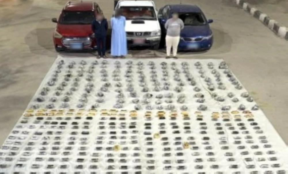 مصر: مصرع 3 عناصر خطرة في اشتباكات مع الشرطة وضبط أسلحة ومخدرات بـ 80 مليون جنيه