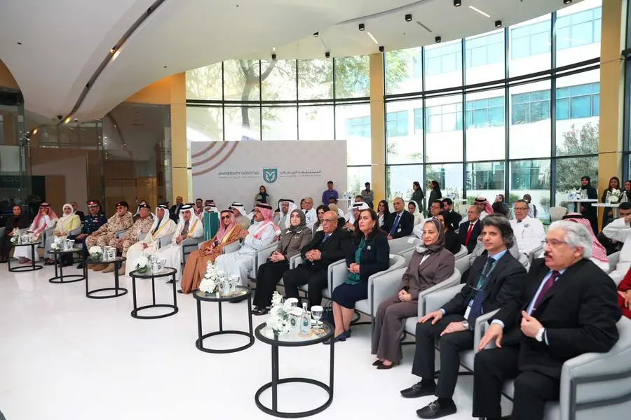 جامعة الخليج العربي تُدشّن الهوية الجديدة للمستشفى الجامعي