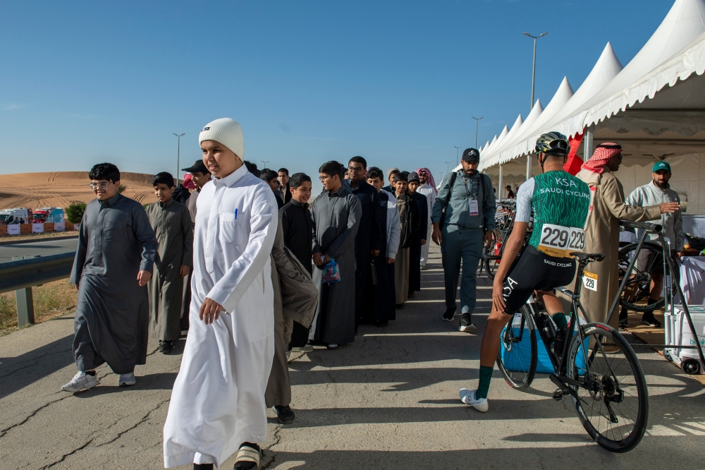 120 طالباً يحضرون منافسات بطولة آسيا للدراجات " القصيم 2026 "