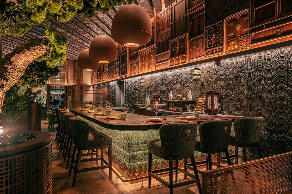 تجربة أوماكاسي استثنائية لليلة واحدة و10 ضيوف فقط تجمع مطعمي HANU وTakaHisa في دبي