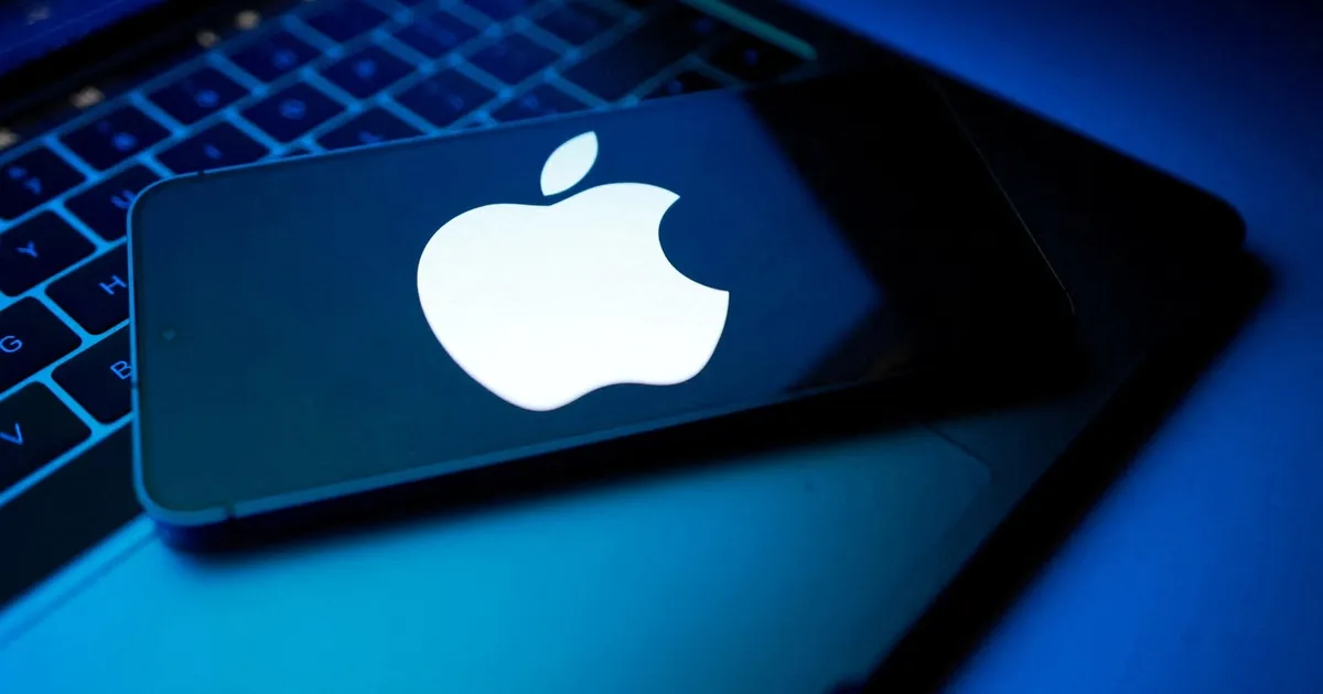 أبل تراهن على Siri في سباق الذكاء الاصطناعي بتطبيق خاص وتحديثات جديدة