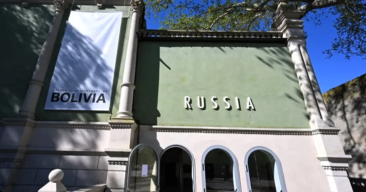 22 وزيراً للثقافة في أوروبا يحتجون على عودة روسيا إلى بينالي البندقية