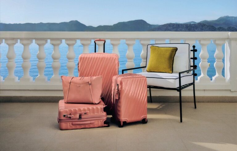 TUMI العالمية تكشف عن حملتها الموسمية ومجموعتها لربيع