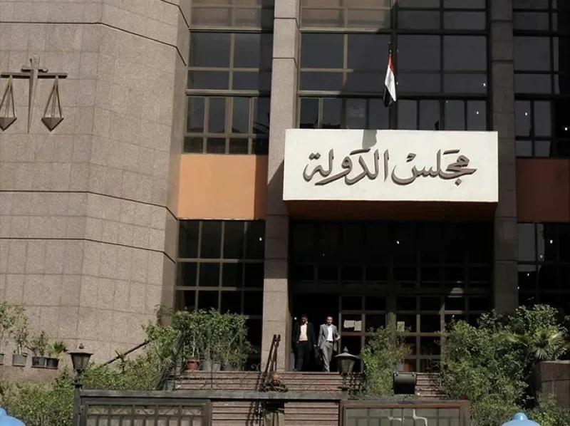 فقدت منصبها بعد محاولة تسوية وضعها بشهادتين مزورتين!