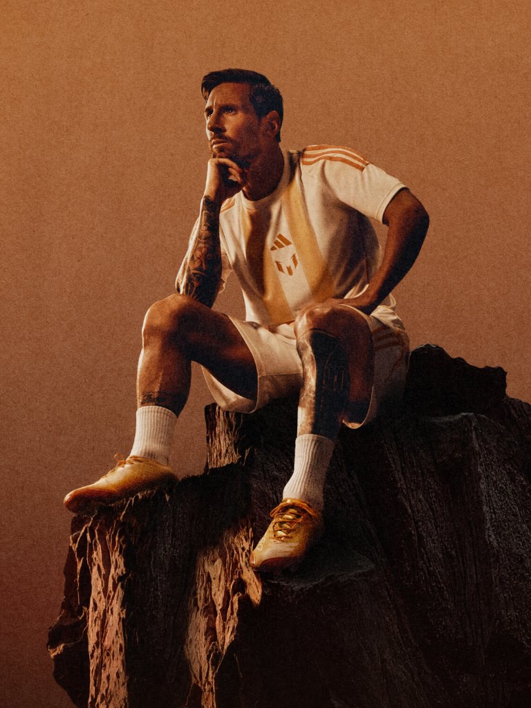 احتفال بالتعبير الأسطوري عن السرعة.. أديداس تقدم حذاء F50 MESSI HORA DORADA