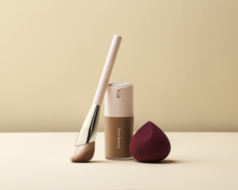 RARE BEAUTY تطلق كريم الأساس TRUE TO MYSELF NATURAL MATTE LONGWEAR