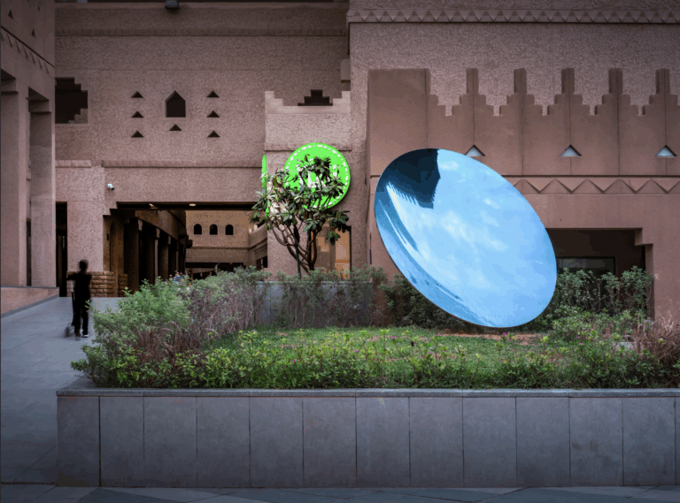 الرياض تتحول إلى "متحف مفتوح".. 75 عملا فنيا عالميا تزين شوارع العاصمة