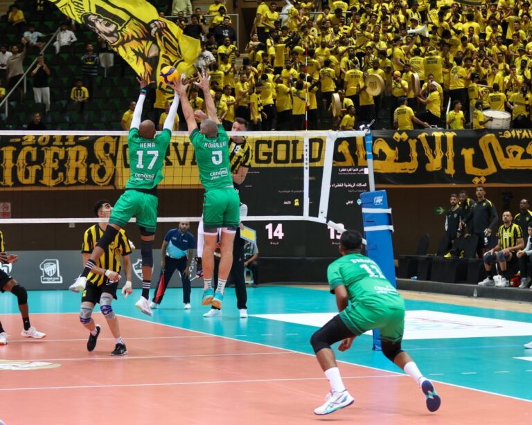 في كأس الطائرة لـ النخبة.. الاتحاد يفوز على الأهلي.. والهلال يتفوق على العلا بثلاثة أشواط