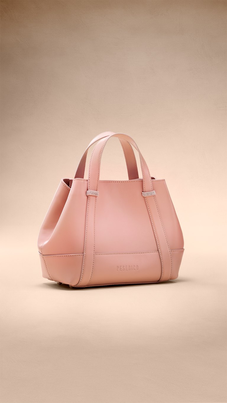 بيسيريكو Peserico تطلق حقيبة إيتينيرا  Itineraالحقيبة الجديدة المميّزة