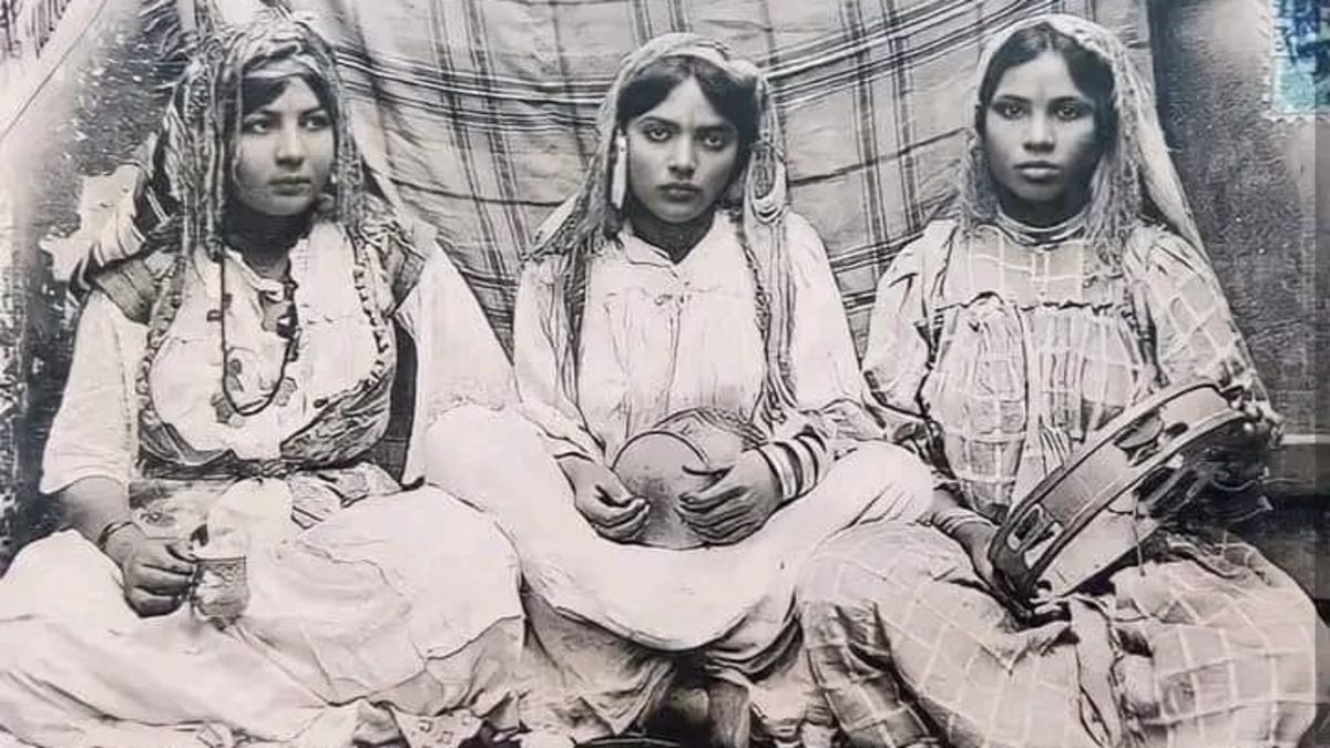 “الأغاني المقدسة للمداحات” تصل اليونيسكو.. تراث لا مادي جزائري تعرف عليه