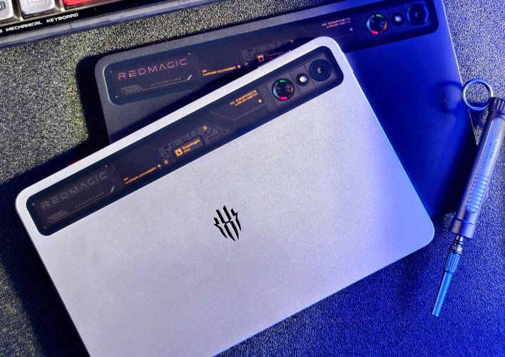 RedMagic تؤجل إطلاق جهازها اللوحي المخصص للألعاب بشاشة OLED وتصميم مدمج