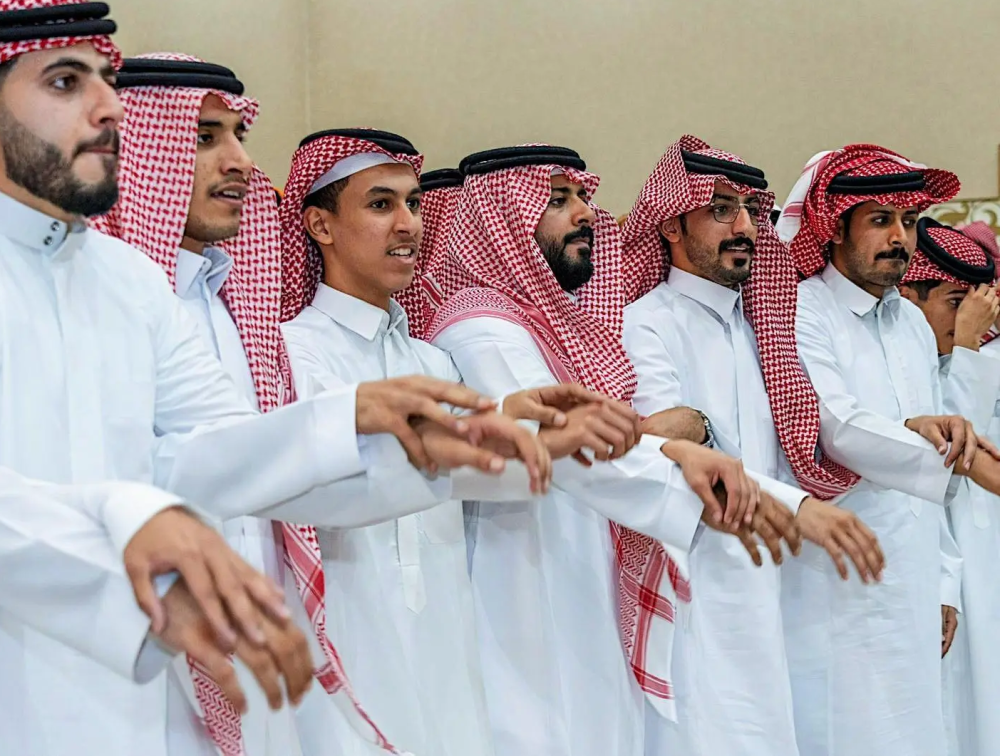 “الردادية”.. فن شعبي تاريخي يواصل حضوره في المناسبات الاجتماعية