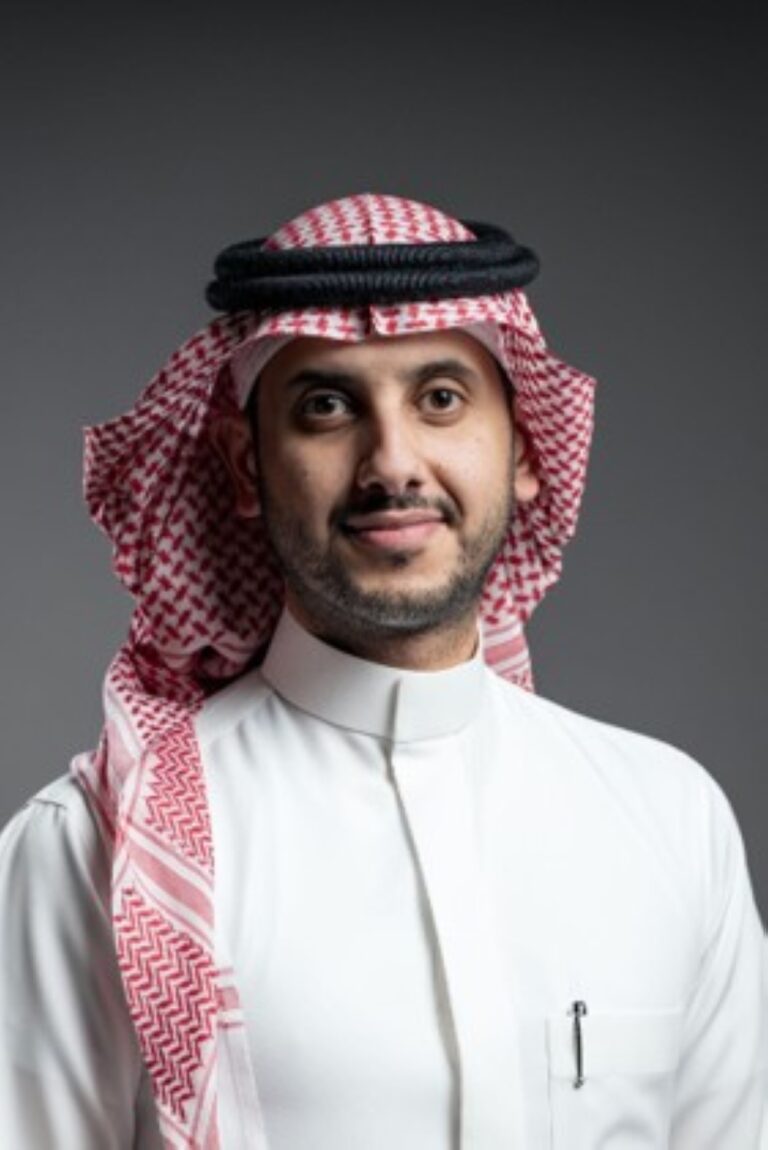 فيصل بن حمران: من الرياض إلى باريس.. أنديتنا وجماهيرنا تحمل شغف الرياضات الإلكترونية السعودية إلى العالم