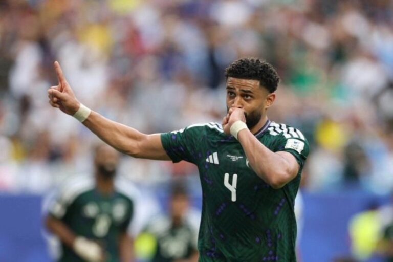 الأميرة ريما بنت بندر تؤازر المنتخب السعودي في افتتاح مشواره المونديالي في كأس العالم وتشيد بأدائه