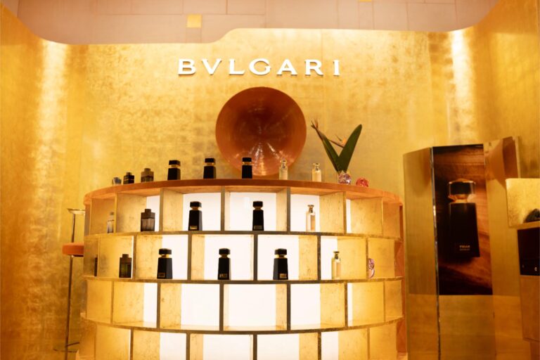 BVLGARI تفتح أبواب "صالون أولفاتيفو" في دبي: تجربة عطرية تمزج الفن الإيطالي بروح المجوهرات