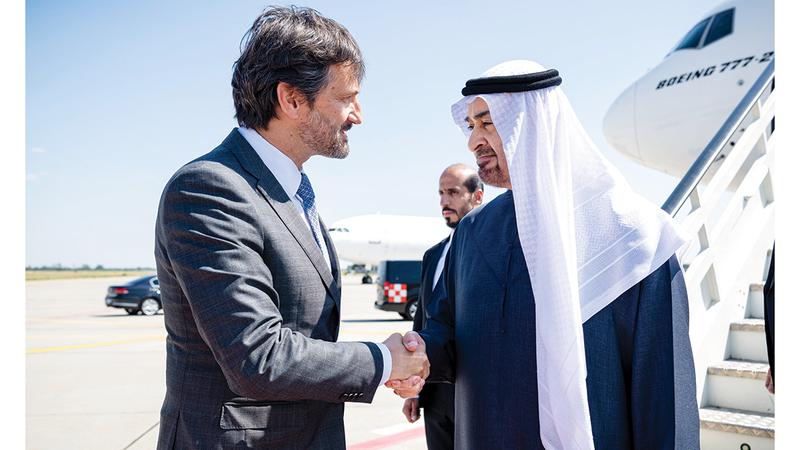 رئيس الدولة يبحث مع رئيس وزراء سلوفاكيا علاقات التعاون والتطورات الإقليمية