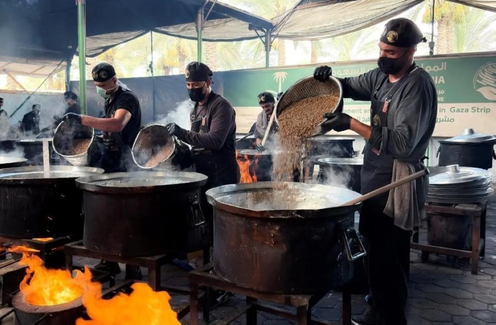176 خيمة و24.5 ألف وجبة.. مساعدات سعودية جديدة لقطاع غزة