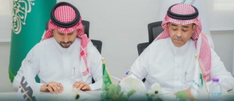 الاتحاد السعودي للإعلام الرياضي يوقع مذكرة تفاهم مع أكاديمية «ومضات»