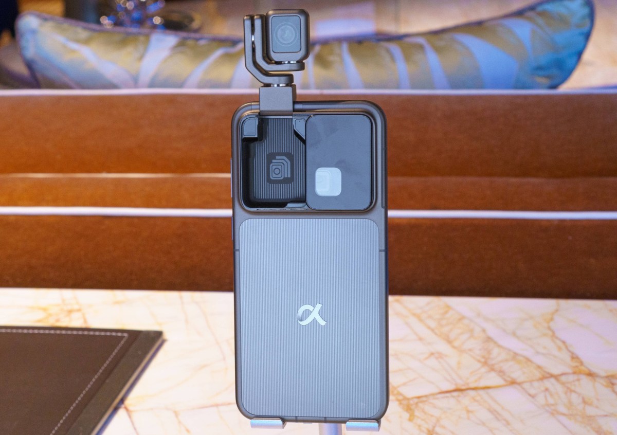 تسريب يكشف أبرز مواصفات هاتف Honor Robot قبل إطلاقه