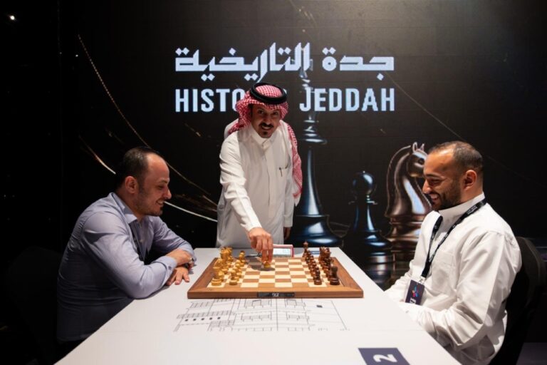 المسعودي يدشّن منافسات بطولة موسم جدة للشطرنج من قلب جدة التاريخية