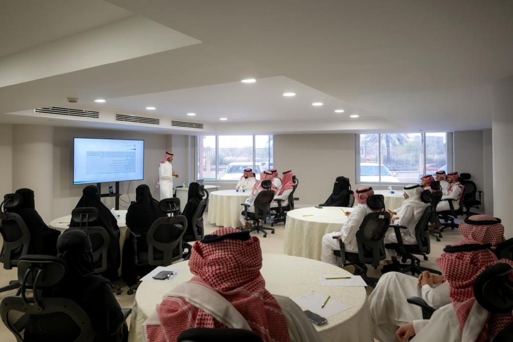 ديوان المظالم يختتم أغسطس بخطوات متقدمة لتفعيل الذكاء الاصطناعي في عمله